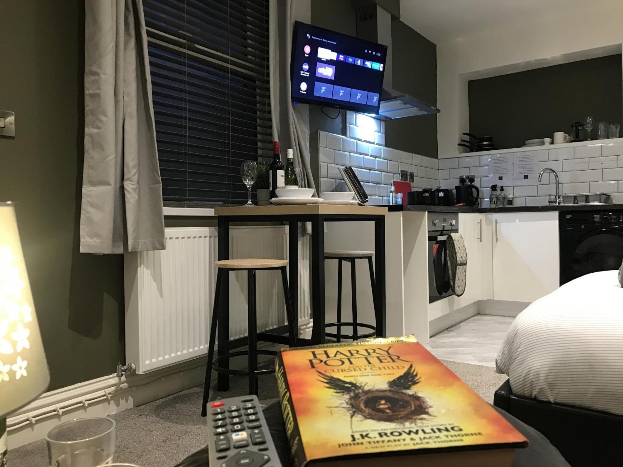 Contemporary 1 Bed Studio For Comfy Stay In ウィガン エクステリア 写真